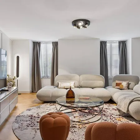 Designer Old Town Waterview Ac Apartment Zurich