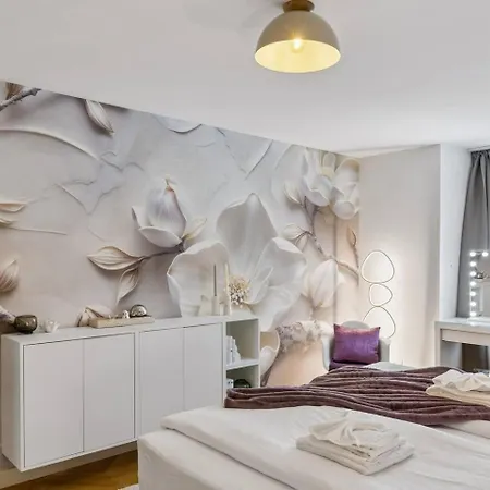 Designer Old Town Waterview Ac Zurich