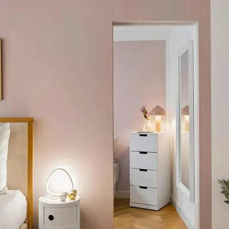 Designer Old Town Waterview Ac Apartment
