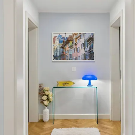 Designer Old Town Waterview Ac Apartment Zurich